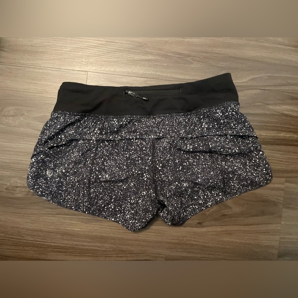 Lululemon Run Times Short Mini Splatter White Black size 4 - Picture 5 of 8